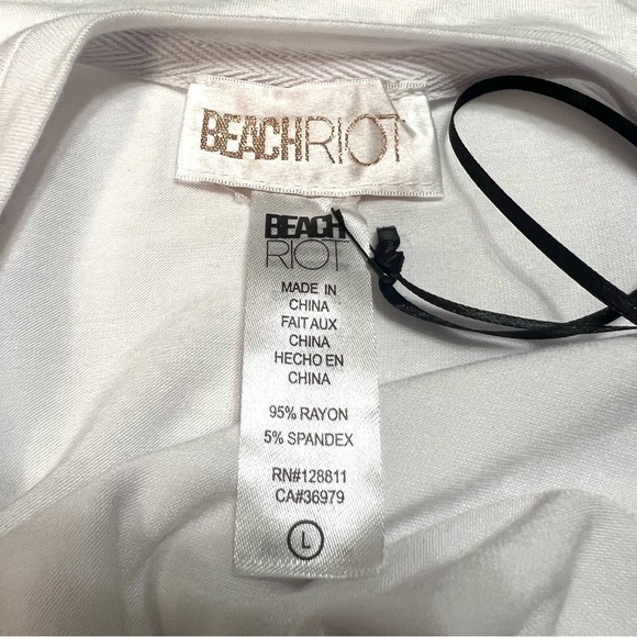 Beach Riot PROUD Rainbow Graphic Crew Neck Crop T Shirt Women’s Large - Picture 11 of 12